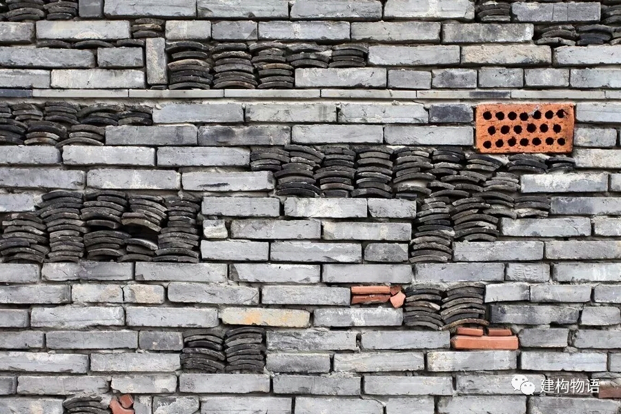 建筑师作品中常见的"瓦爿墙"——旧砖瓦叠合的墙体